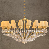 Luce Regale Avorio Grande chandelier by HDLS Lighting Ltd in 18 K gold and Murano-style glass with ivory shades.