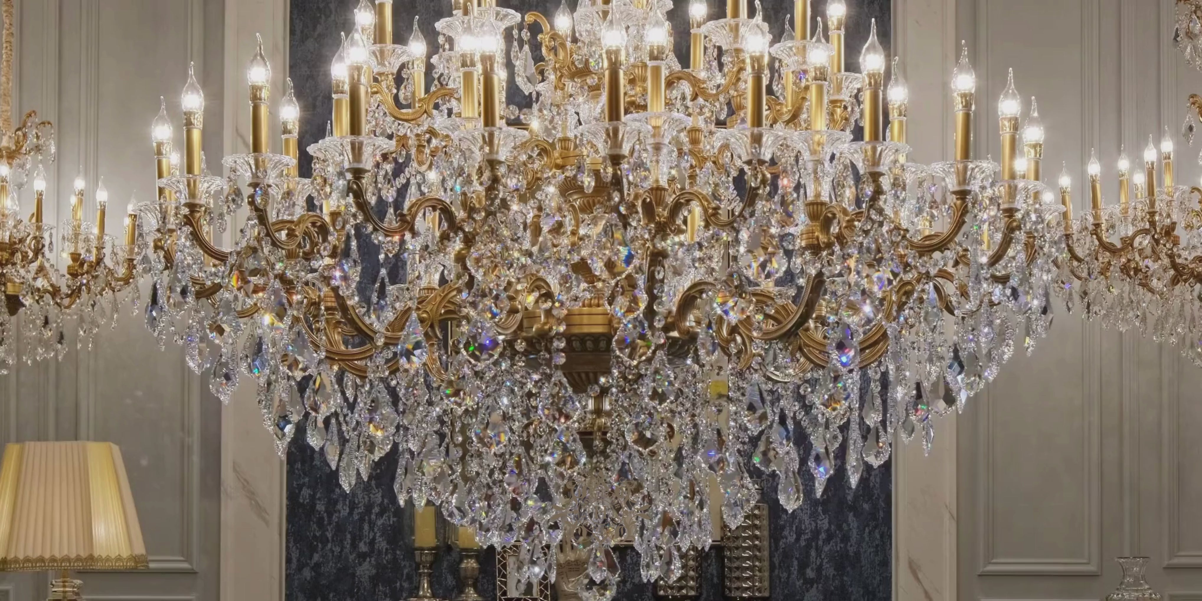 5 second close- up video of the Imperial Grace Eclat chandelier by HDLS shong the details